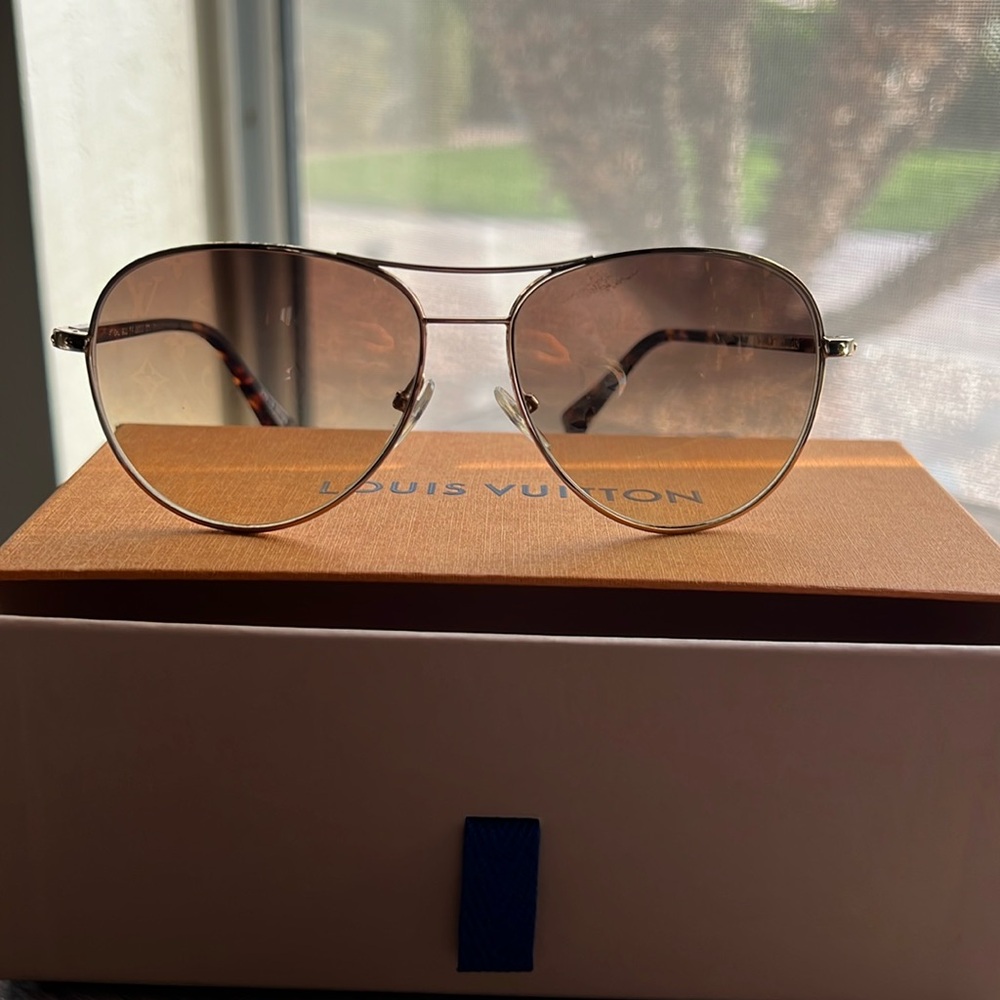 Louis Vuitton Conspiration Pilote Aviator Sunglasses***AUTHENTIC!!!***